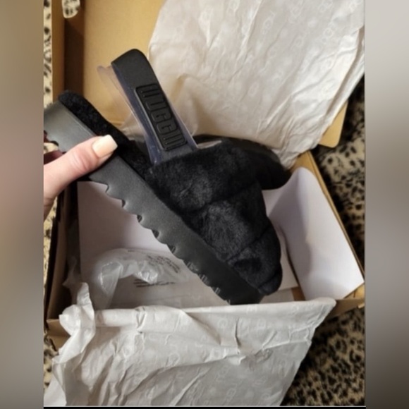 Ugg Fluff Yeah Super Fluff 9 - Picture 2 of 10